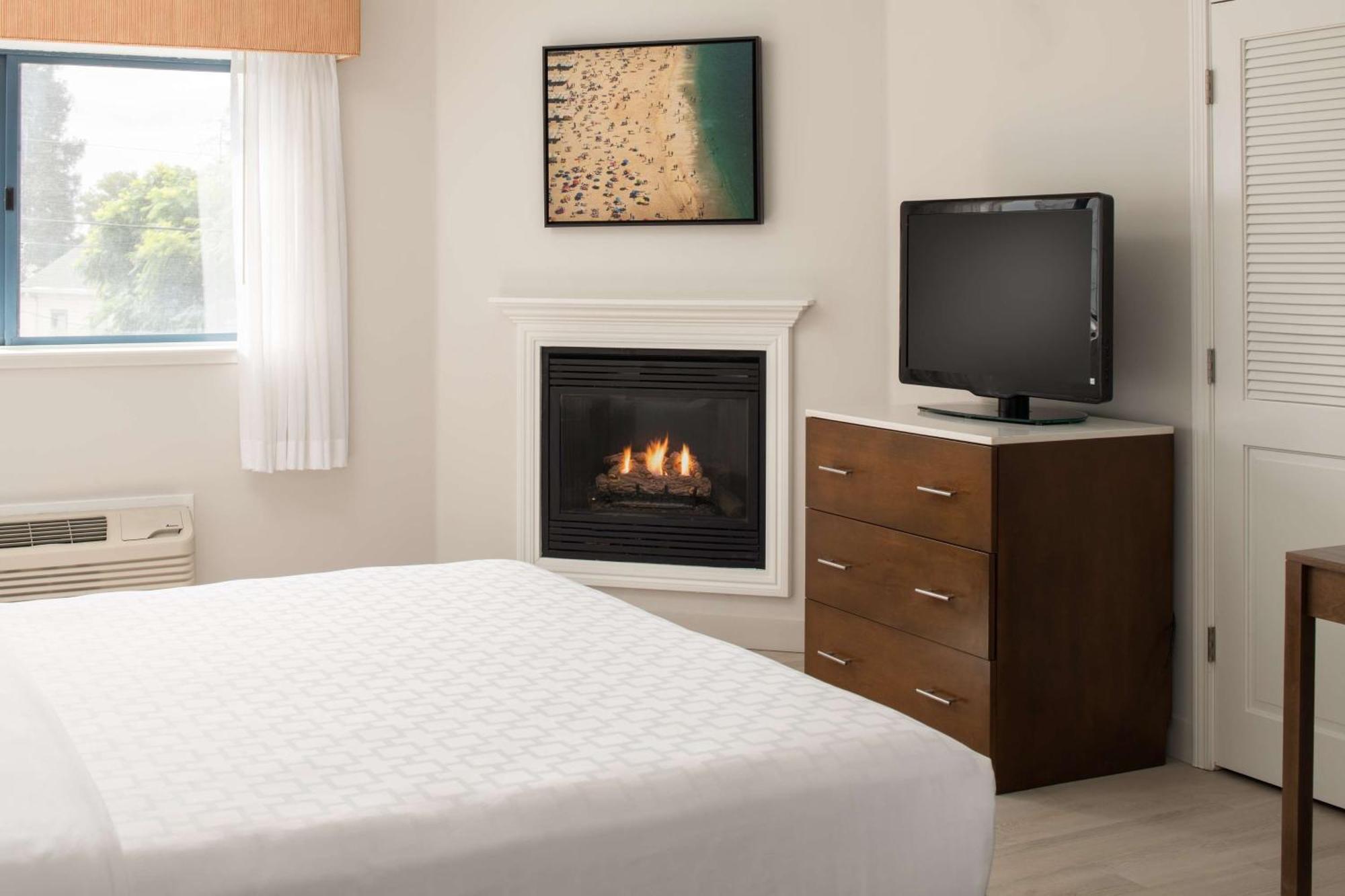 Best Western Plus All Suites Inn Santa Cruz Bagian luar foto