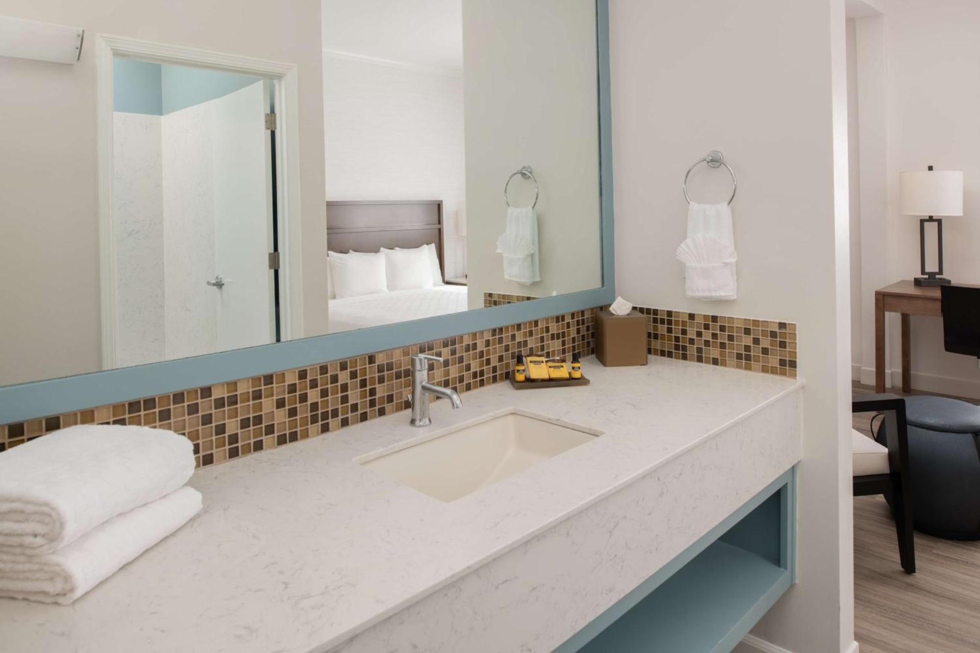 Best Western Plus All Suites Inn Santa Cruz Bagian luar foto