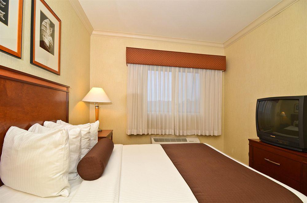 Best Western Plus All Suites Inn Santa Cruz Ruang foto
